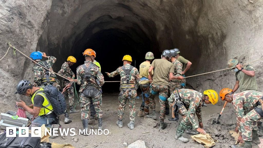 La carrera contrarreloj para rescatar a más de 600 obreros de hidroeléctricas atrapados en túneles tras la avalancha en Nepal y Tíbet