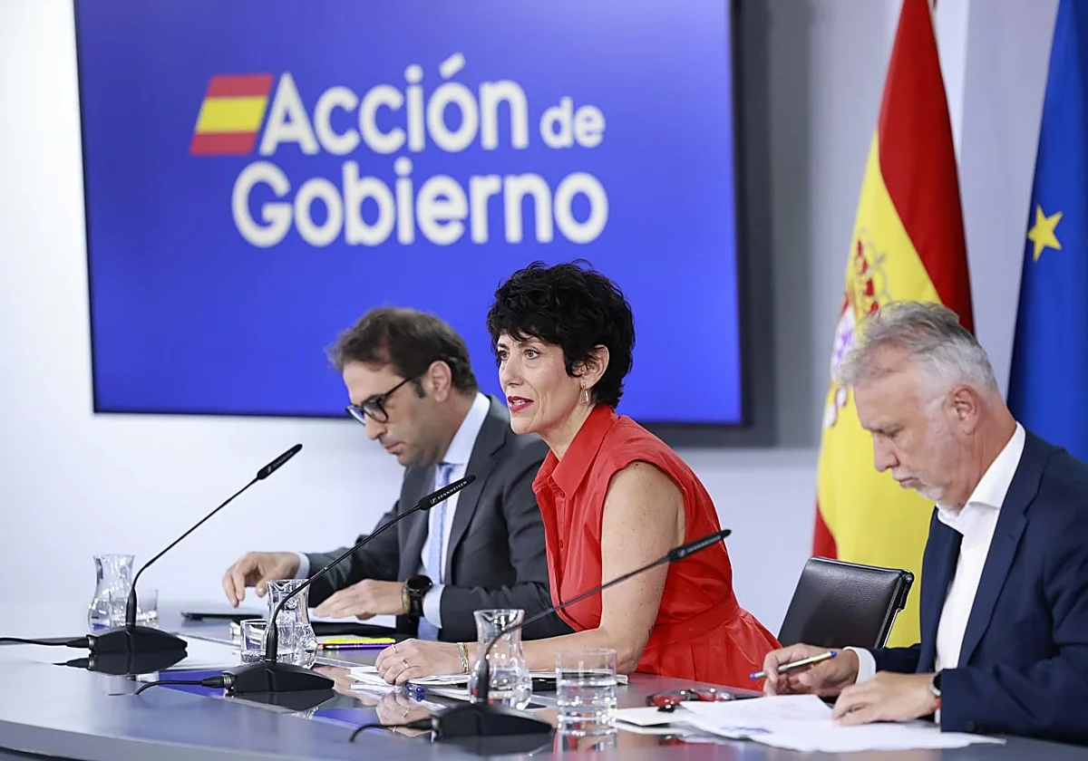 Moncloa da luz verde a un paquete de 309 millones para abordar la crisis en Ceuta