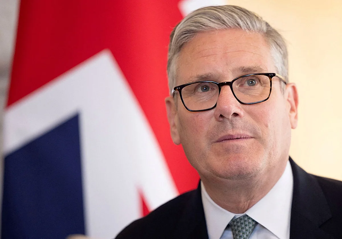 Starmer deja Westminster y abre una batalla inesperada por su escaño en Londres