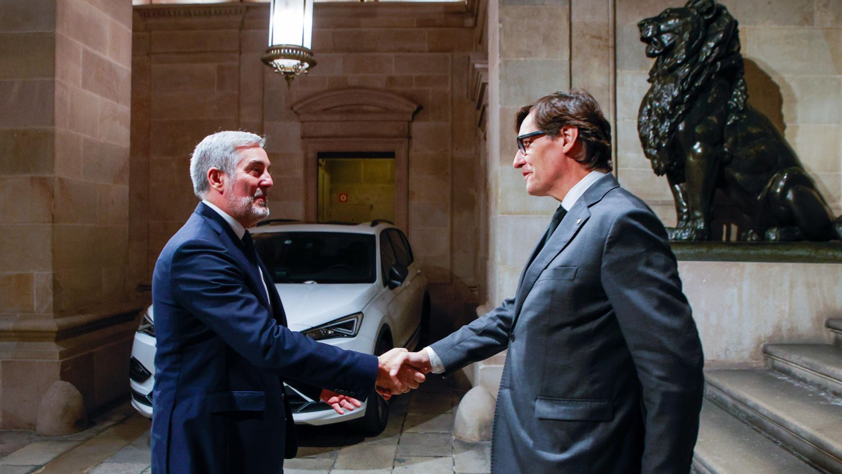 Sólo Cataluña y Canarias apoyan la nueva financiación autonómica de Sánchez: el resto de las CCAA la rechazan