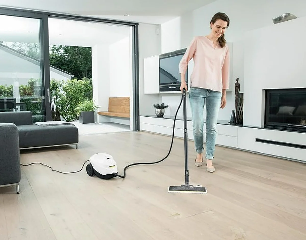 Limpia rápido suelos, mamparas y grifos con la limpiadora de vapor Kärcher sc 3 Easyfix