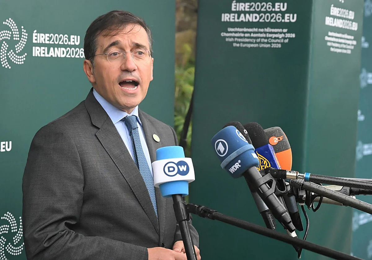 Albares pide a la UE que exhiba «la misma solidaridad» en Ceuta que en el resto de fronteras europeas