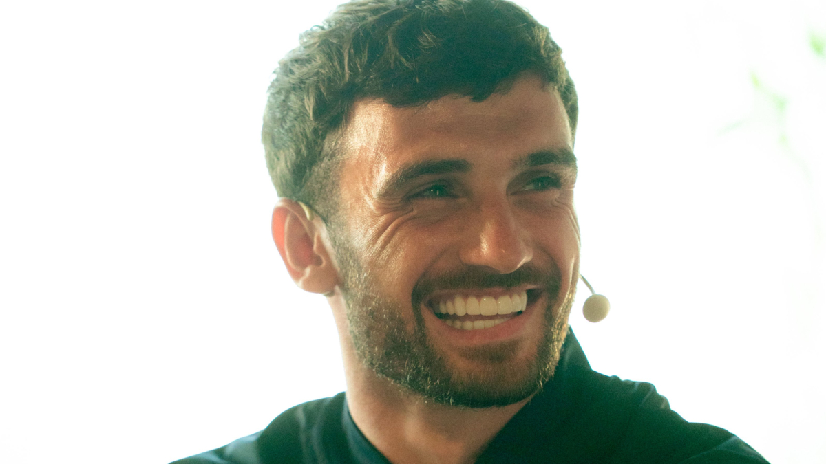 Troy Parrott cambia Inglaterra por el Betis: "Venir aquí me entusiasmaba"