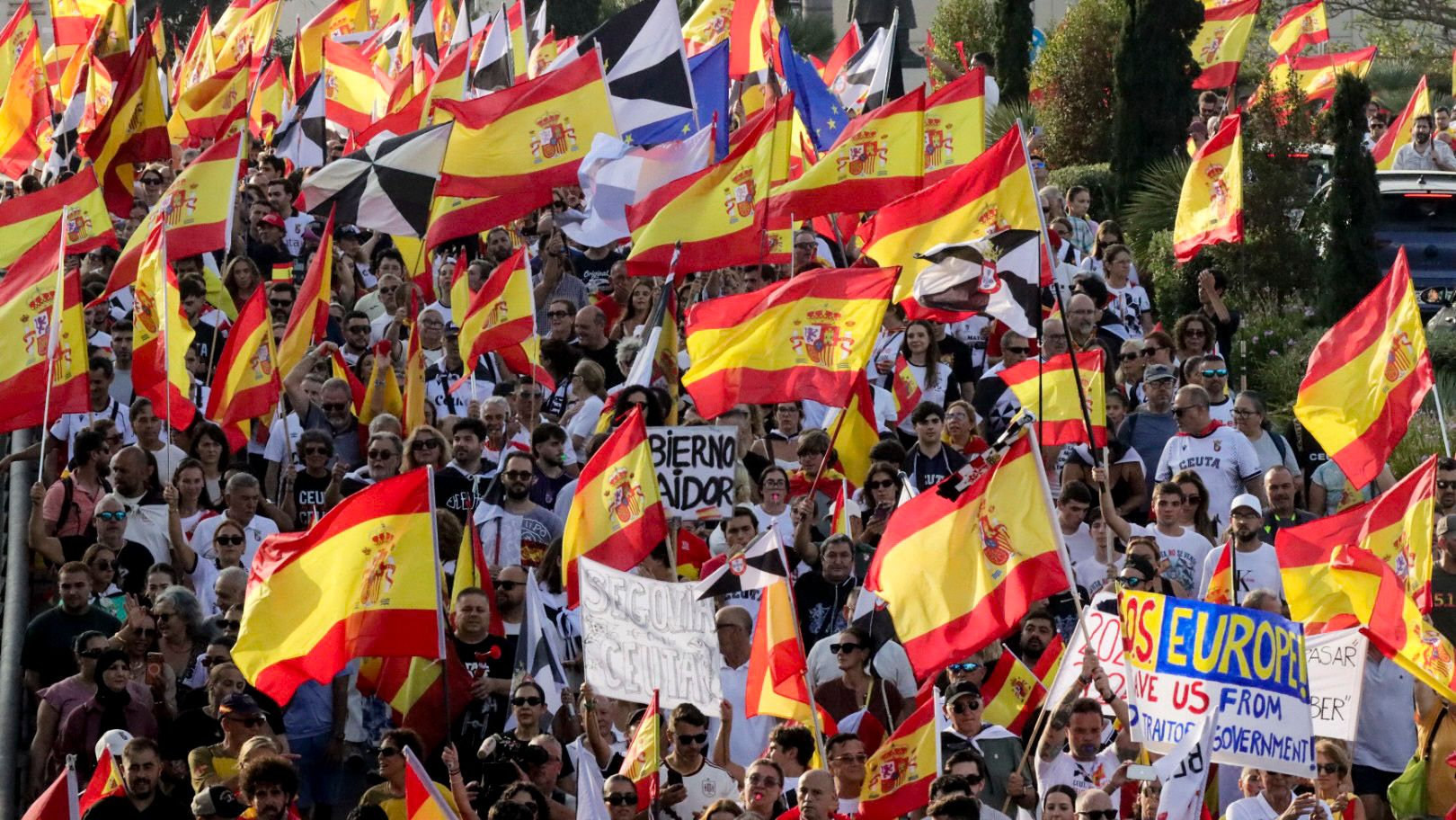 Ceuta, un clamor contra el Gobierno de Sánchez en un día histórico: “Israel y Rusia, decía… Qué poca vergüenza”