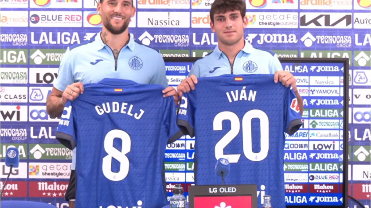 El Getafe presenta a Nemanja Gudelj e Iván Azón