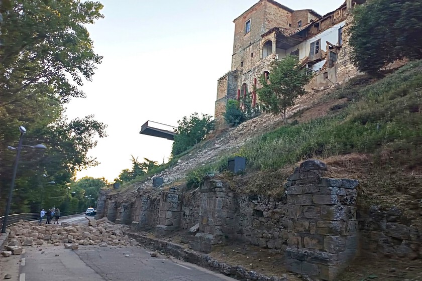 El alcalde de Almazán llevaba años avisando de que su palacio del siglo XV se iba a caer. Esta semana ha caído