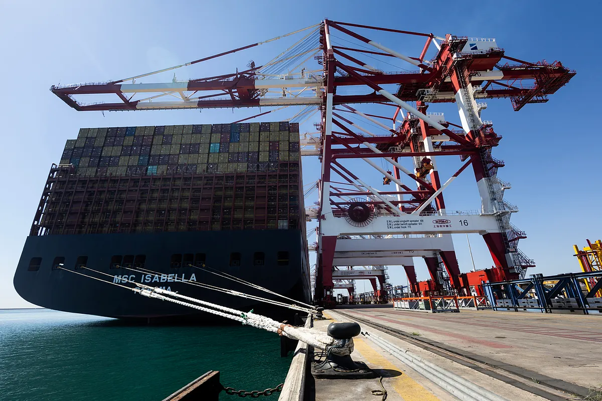 Hutchison invierte 270 millones para culminar su terminal de contenedores en Barcelona