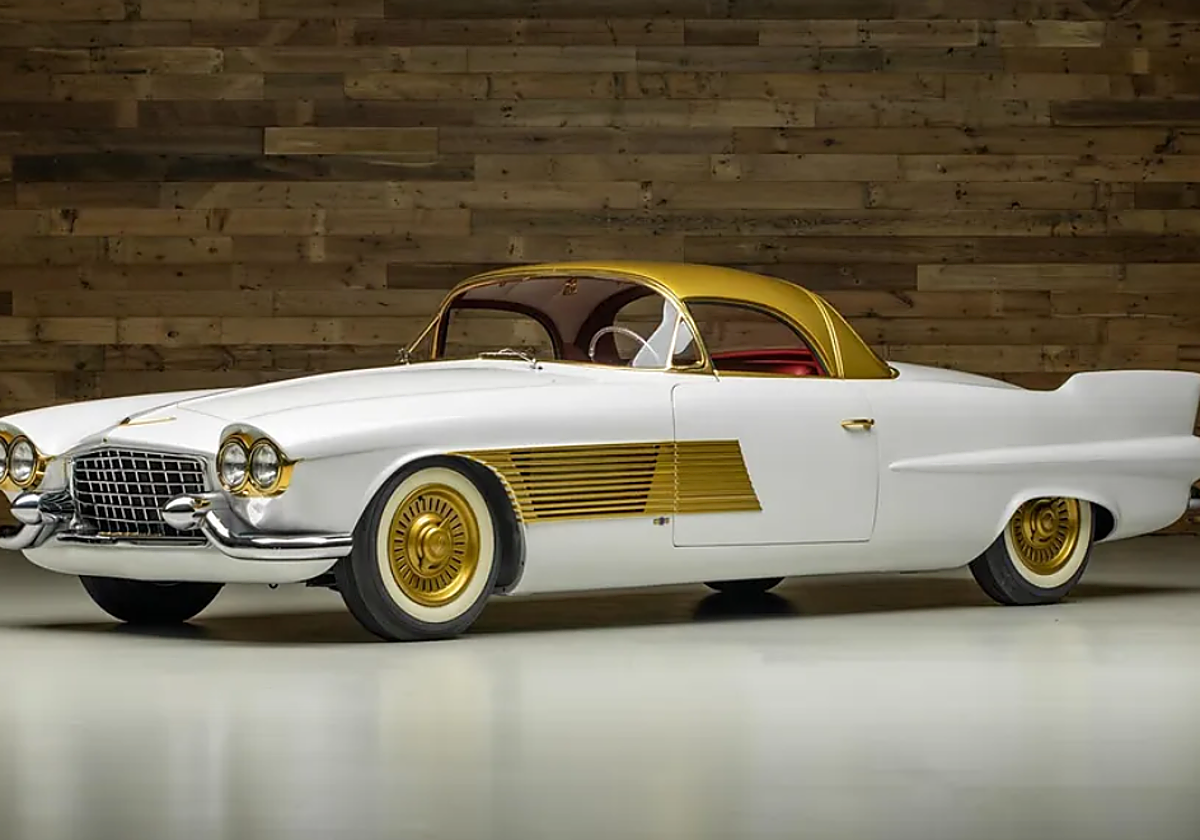 A subasta un Cadillac único de 1953 bautizado como 'Elegante' por su detalles en oro