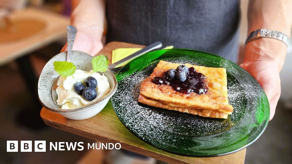 ¿Panqueques de almendras, arándanos o alquitrán?: tarvu, el extraño ingrediente que los finlandeses no pueden dejar de comer