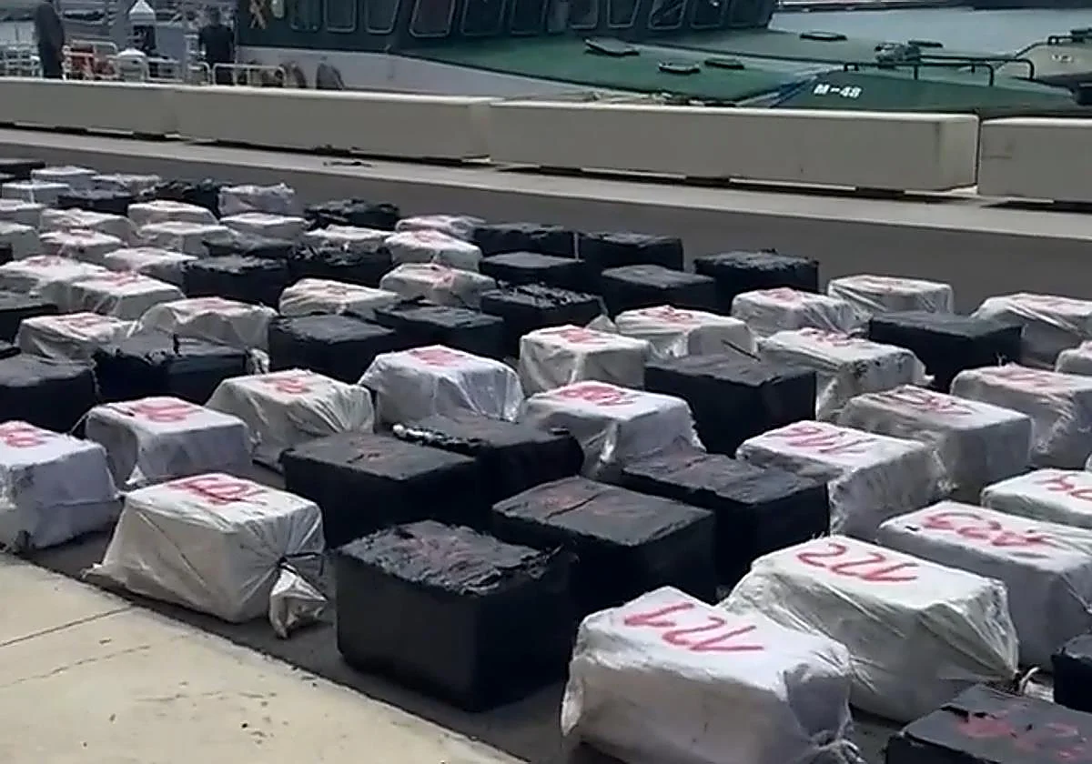 Cae una narcolancha al sur de Gran Canaria con más de tres toneladas de cocaína a bordo