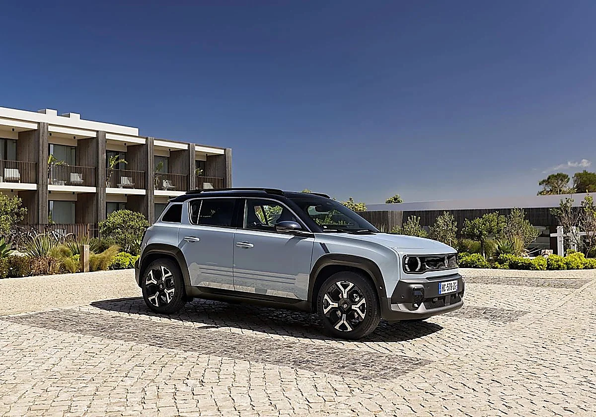 Probamos el renacer del icónico Renault 4: Diseño moderno, mucha tecnología y enchufado