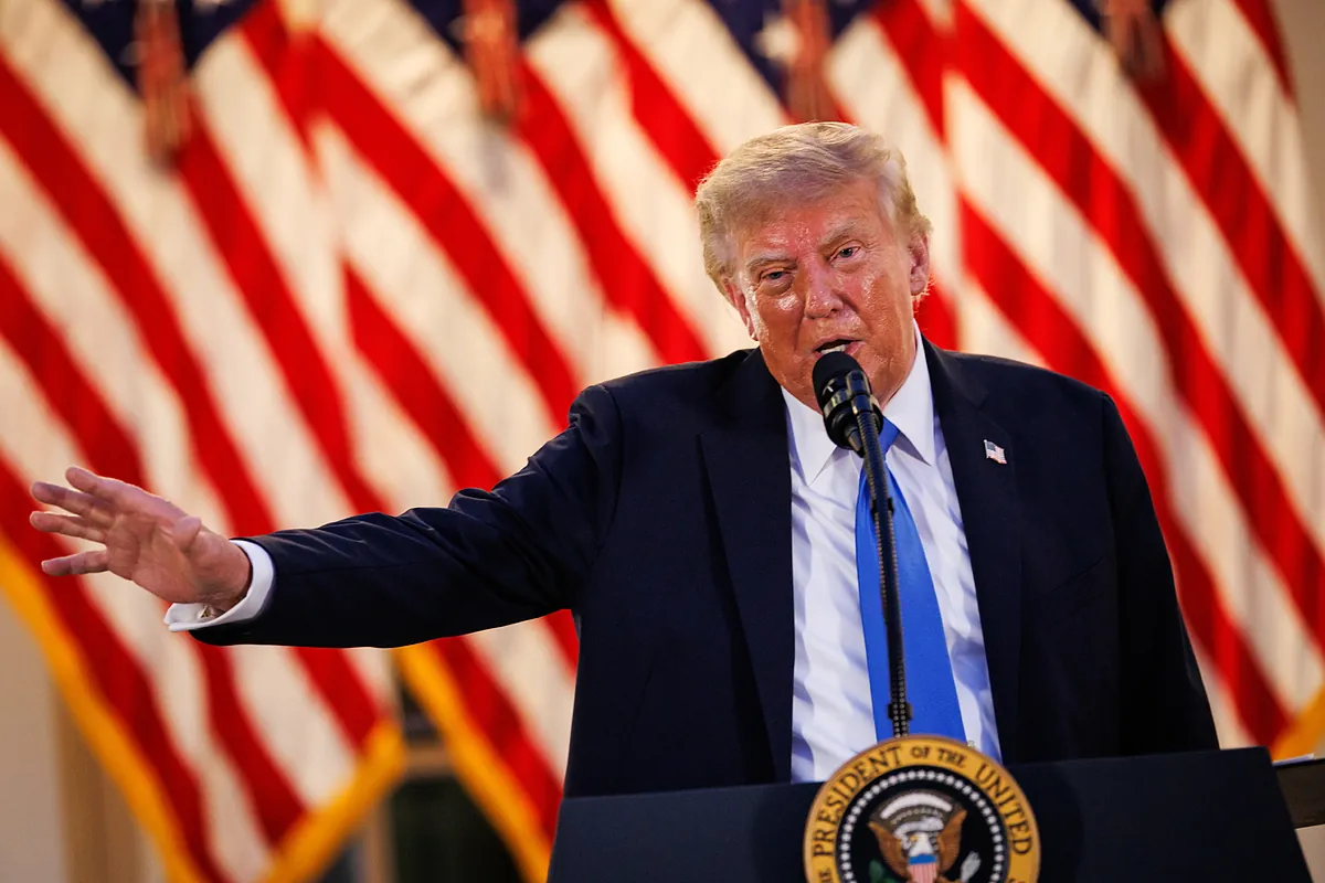 Trump amenaza con cortar lazos comerciales con decenas de países si la Fed no rebaja tipos