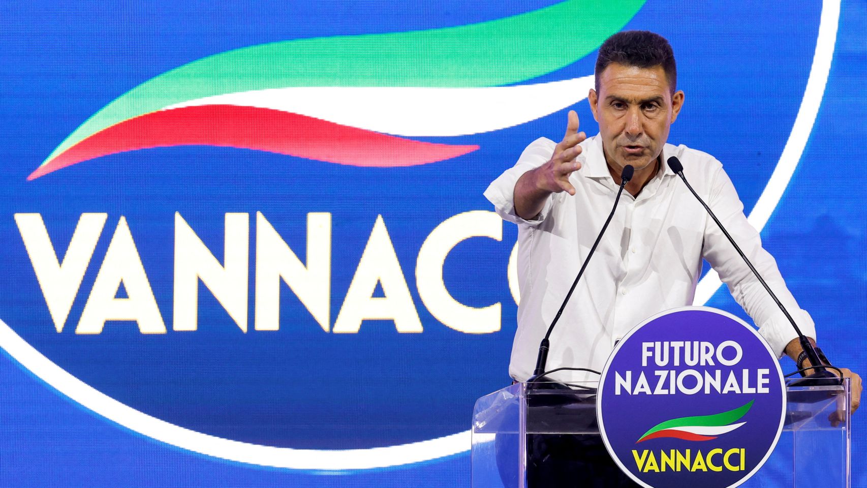 Vannacci, el exgeneral prorruso y ultraconservador que crece en las encuestas, reta a Meloni y quiere alejar a Italia de la OTAN