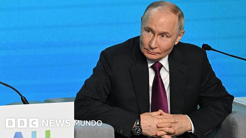 "Totalitarismo total": cómo la IA impulsa la mayor concentración de poder de la historia (y cuál fue la predicción de Putin que se está haciendo realidad)