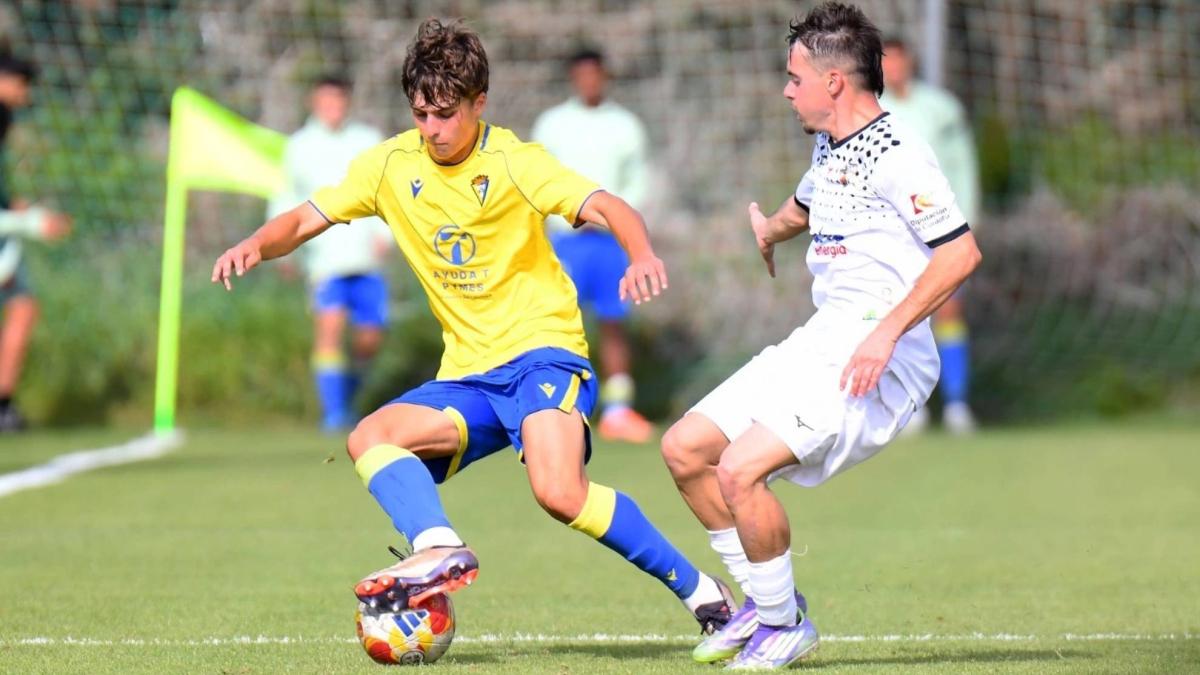El Madrid ficha a Guille, una perla del Cádiz de 17 años