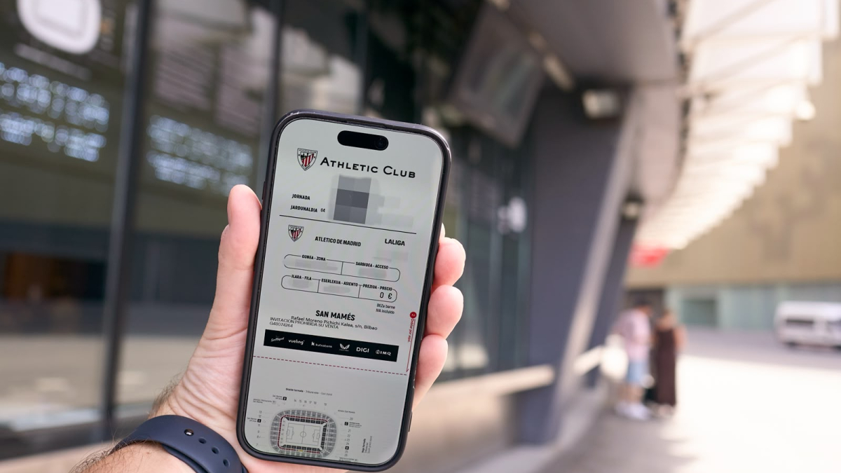 Uriarte tercia: deja las invitaciones a la plantilla y se las corta al resto de colectivos implicados