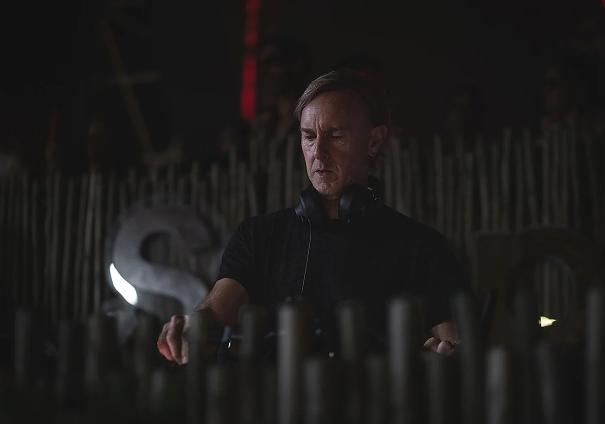 Richie Hawtin en Sophie: clásico futurista