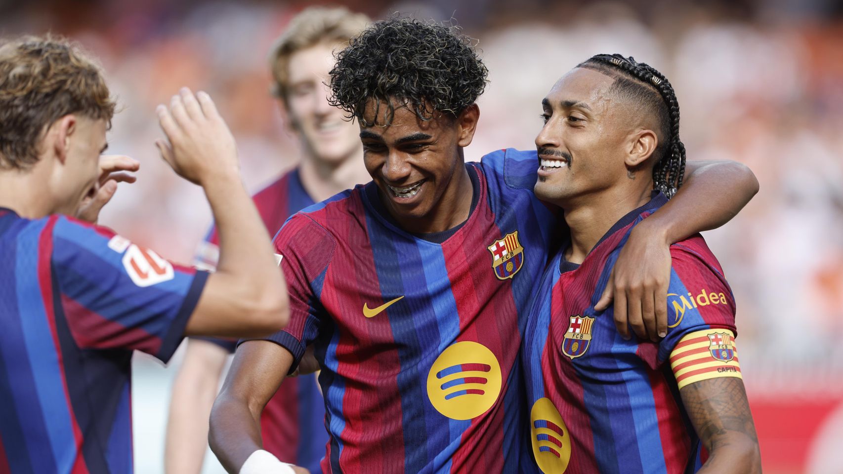 El Barça saca la apisonadora y le endosa una manita a un Valencia pobre que no compitió e hizo aguas en defensa