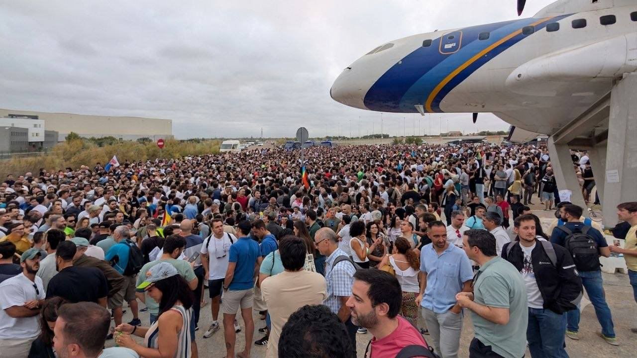 Suspense sobre la huelga de Airbus: Cádiz, Tablada e Illescas votan por suspenderla y San Pablo por seguir adelante