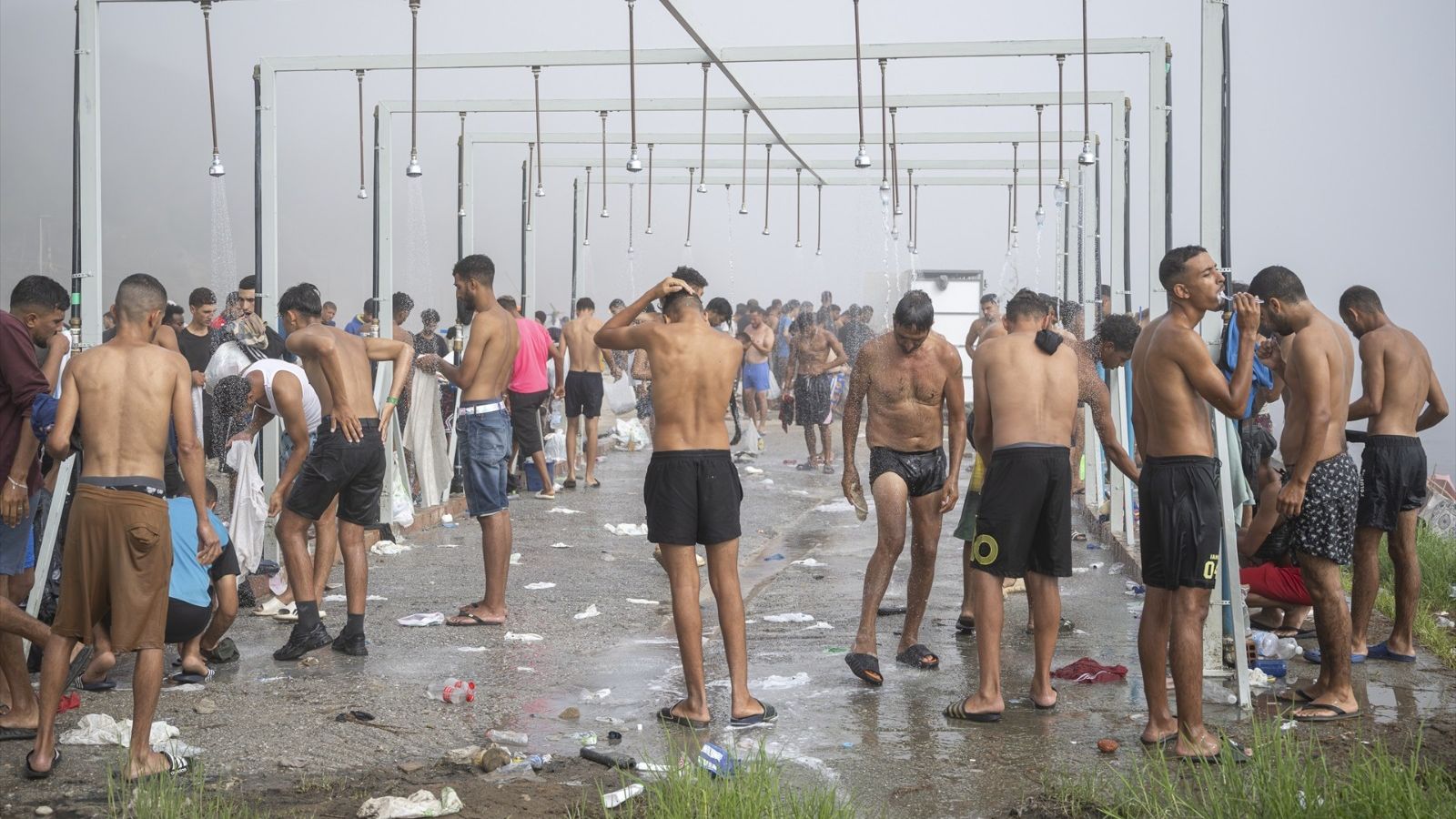 Infierno en el Trampolín 40 días después de la invasión de Ceuta: "Hemos pasado de curar cortes a menores violadas"