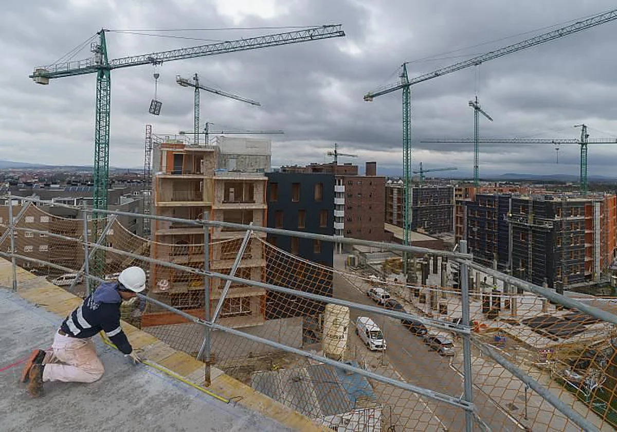 Los salarios se quedan atrás: la productividad sube un 44% desde 2018 y la remuneración, un 33%