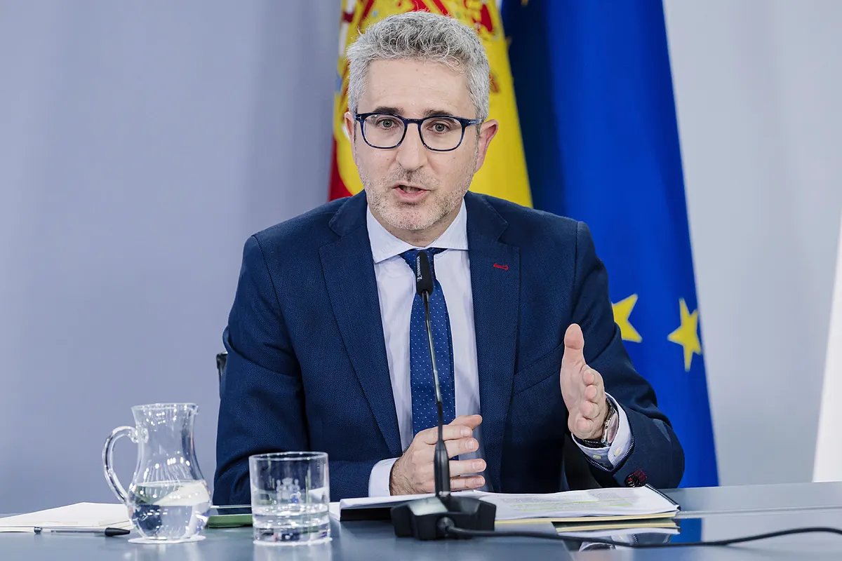 Hacienda desbloquea 1.435 millones del superávit de las CCAA para vivienda o infraestructuras