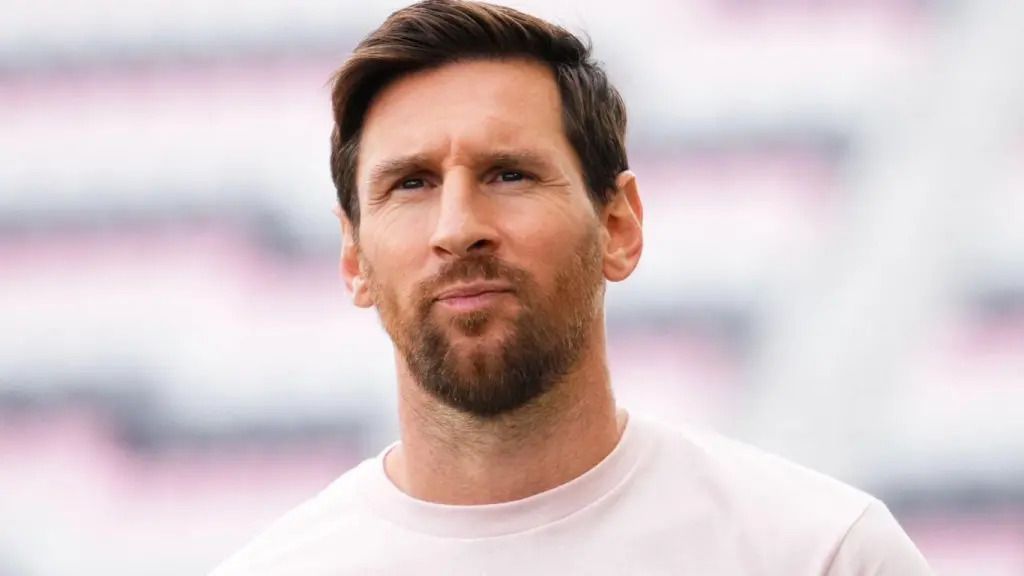 Leo Messi explota su faceta empresarial: tras el Cornellà, llega a un principio de acuerdo para comprar el Eldense
