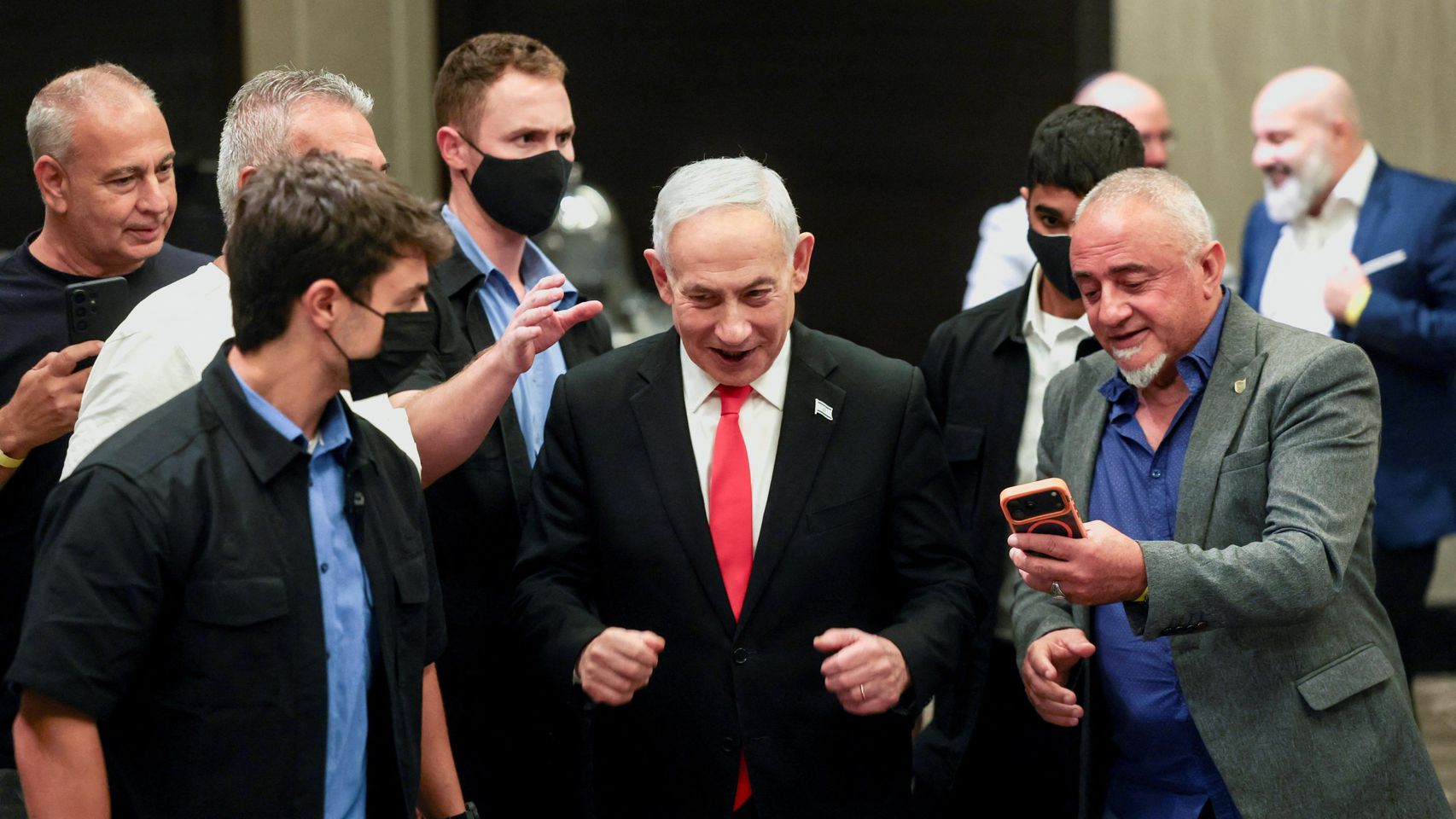 Netanyahu se hace fuerte y apela a la unidad de la derecha israelí tras el informe que revela que fue avisado antes del 7-O