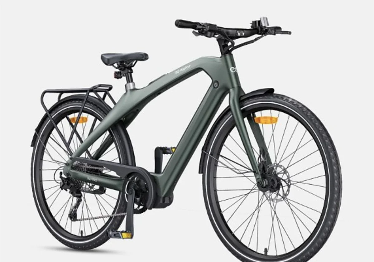 Probamos la bicicleta eléctrica ENGWE MapFour Ray Pro: carbono, motor central y tecnología para conquistar el asfalto urbano