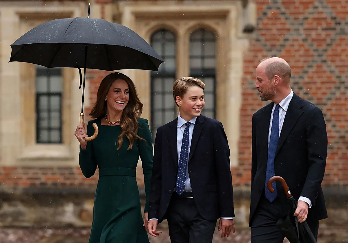 El príncipe George llega a Eton, el colegio que forma a la élite británica
