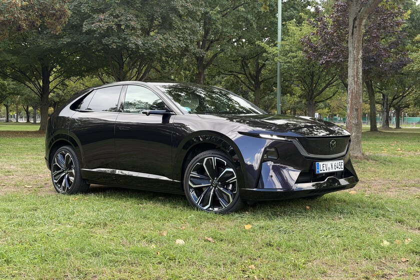 El Mazda CX-6e me ha hecho preguntarme algo que nunca hubiera pensado: ¿y si a Mazda le conviene traicionarse?