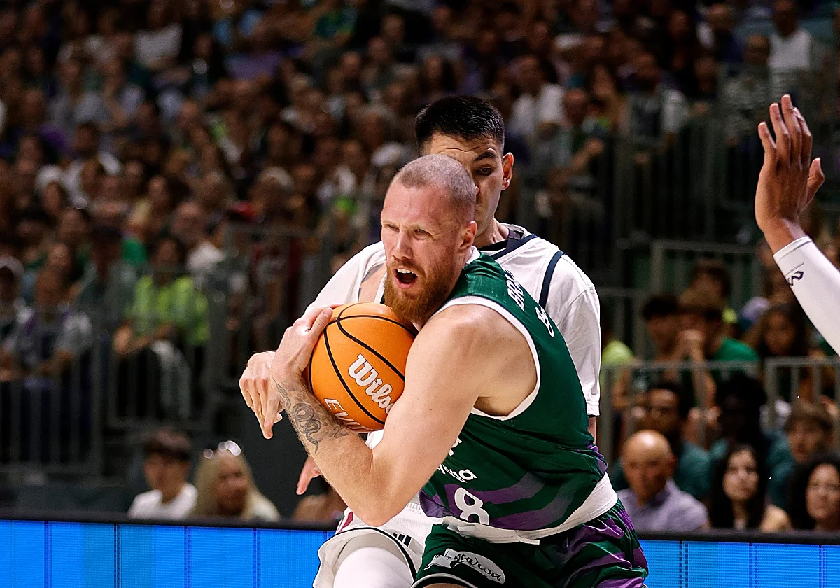 El Unicaja es zarandeado por el Real Madrid (74-113)