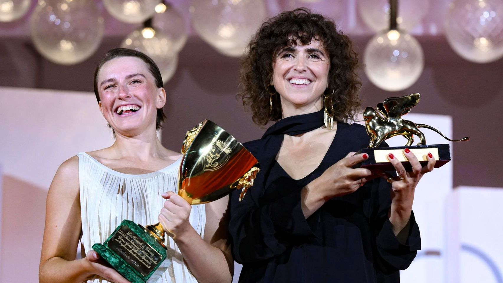 'Woman Unknown', León de Oro, o quien mal premia no es traidor