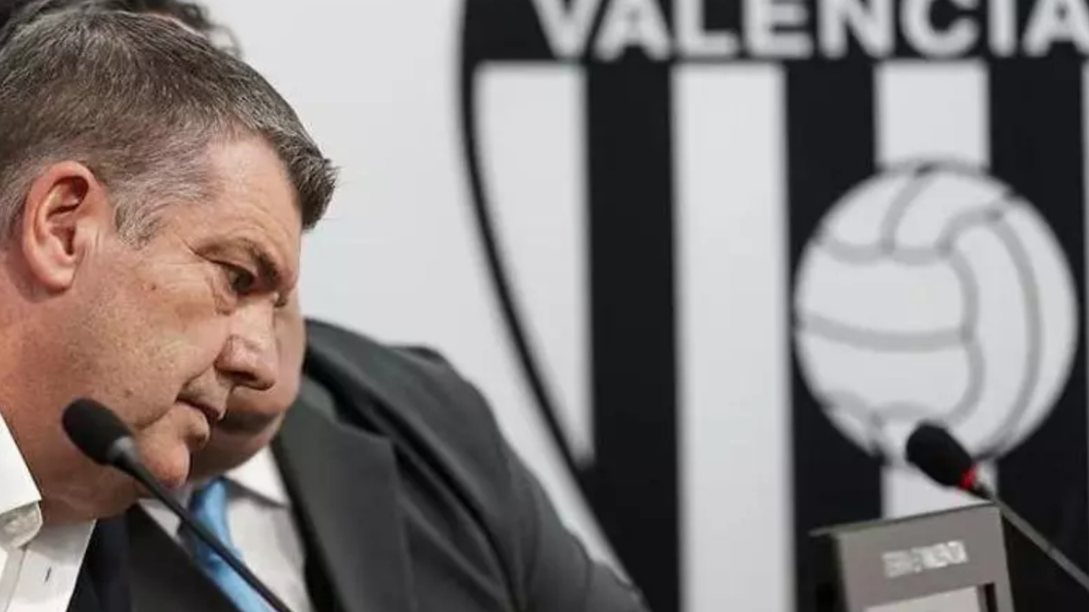 El pecado capital de Ron Gourlay en el mercado del Valencia: la velocidad de las negociaciones, su principal enemigo