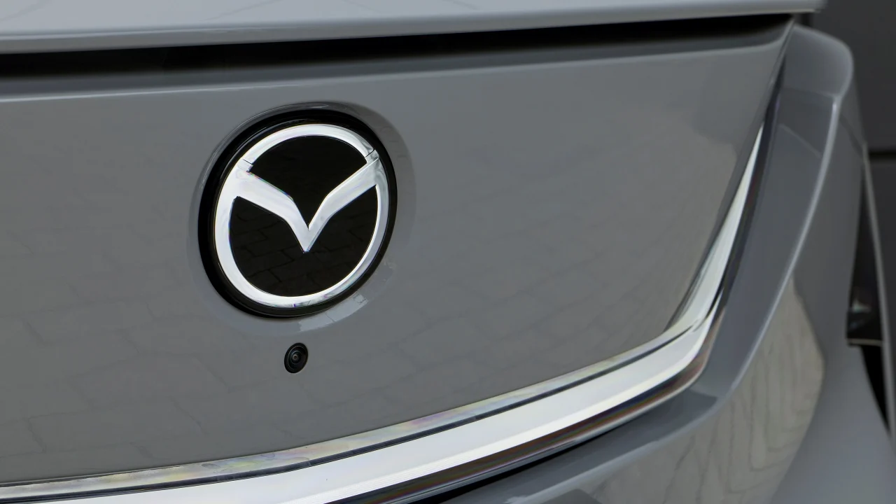 Mazda desvela por qué los coches chinos están 'hechos al revés’: «El contexto es muy diferente»