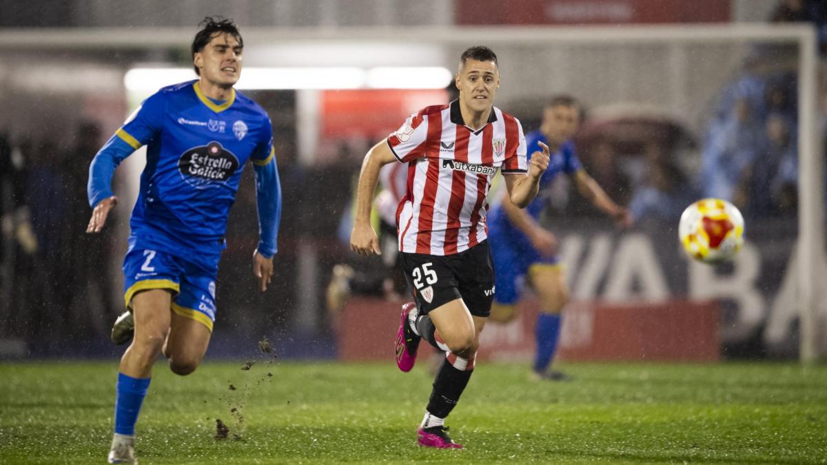 Izeta sólo tendrá una salida ya si el dinero va por delante