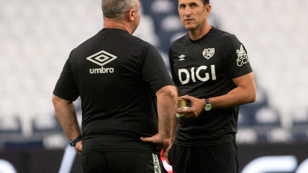 Beñat San José: "Ojalá que Camello vaya con la selección, nosotros estaremos encantados"