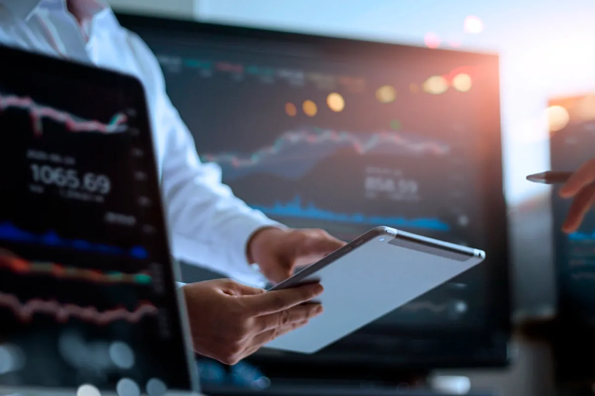 Tecnológicas y bancos disparan la recompra de acciones
