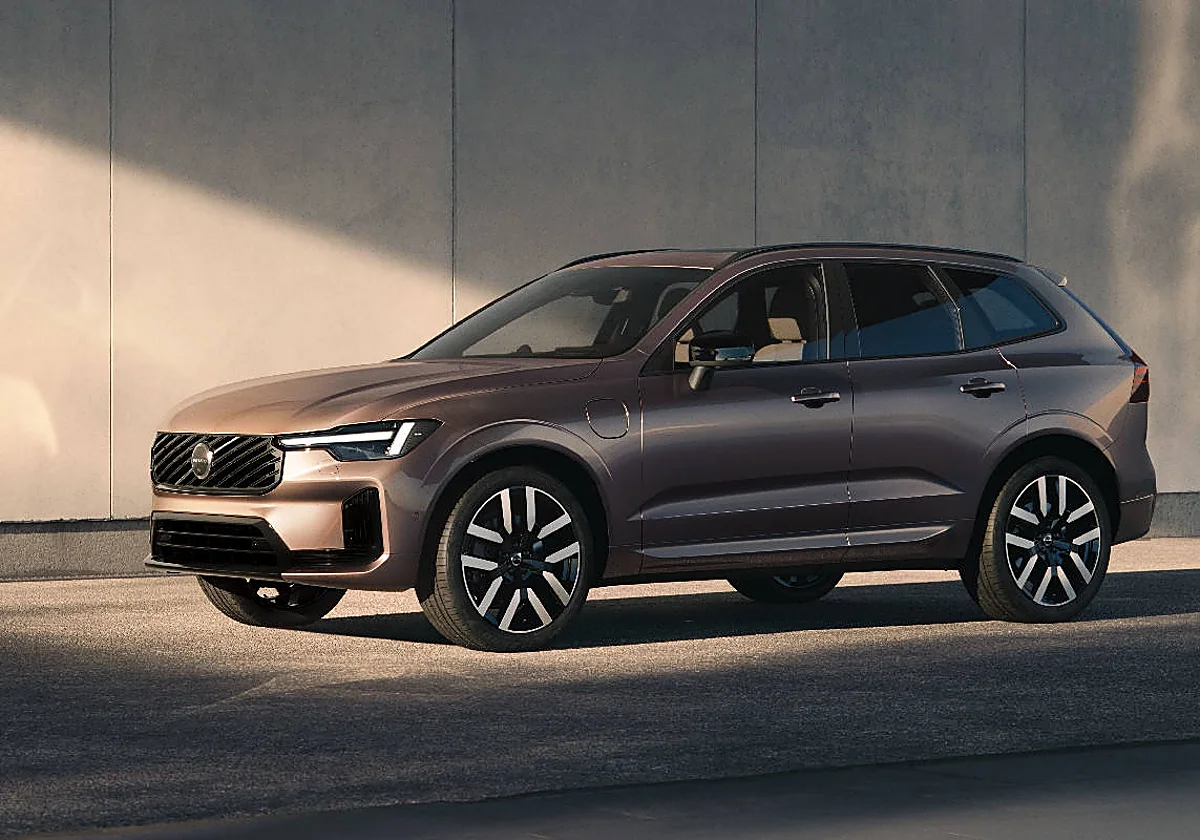Volvo actualiza el XC60, su superventas, con hasta 200 km de autonomía eléctrica