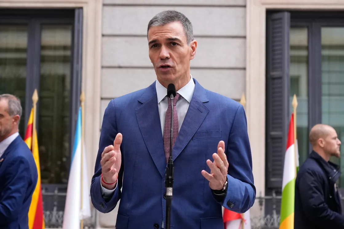 Sánchez llama a la desescalada en Venezuela y pide respetar el derecho internacional