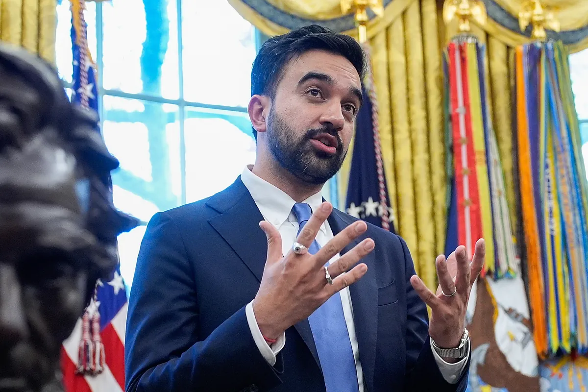 Mamdani se estrena como alcalde sin autobuses gratis