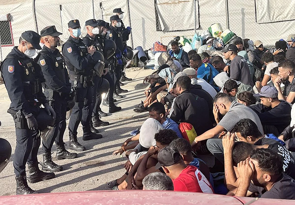 Marruecos promete a los eurodiputados que aceptará a todos los menores no acompañados que han cruzado a Ceuta