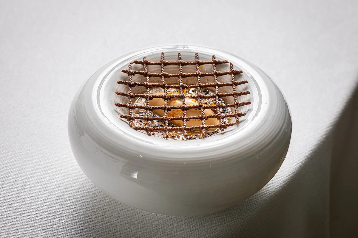 El restaurante donde comer después de visitar La Granja: banquete ilustrado en Reina XIV