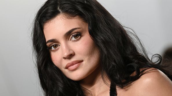 Kylie Jenner vende la mansión que compró en Los Ángeles con 19 años, con 8 habitaciones y 11 baños, por 15 millones