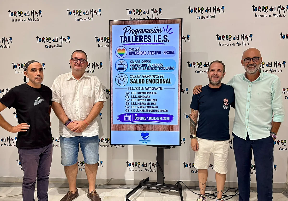 Vélez-Málaga lleva a las aulas talleres sobre redes sociales, salud emocional y diversidad