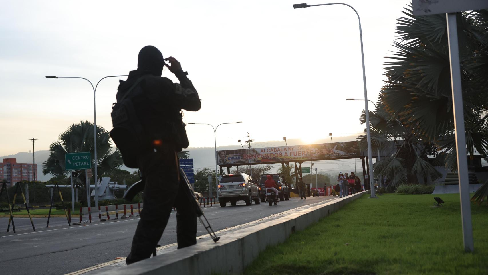 Amanecimos con bombas: EEUU golpea Caracas en la operación quirúrgica para capturar a Maduro