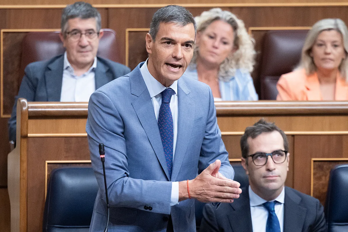 Sánchez aprieta a los empresarios: exige una subida general de sueldos ante el alza del IPC