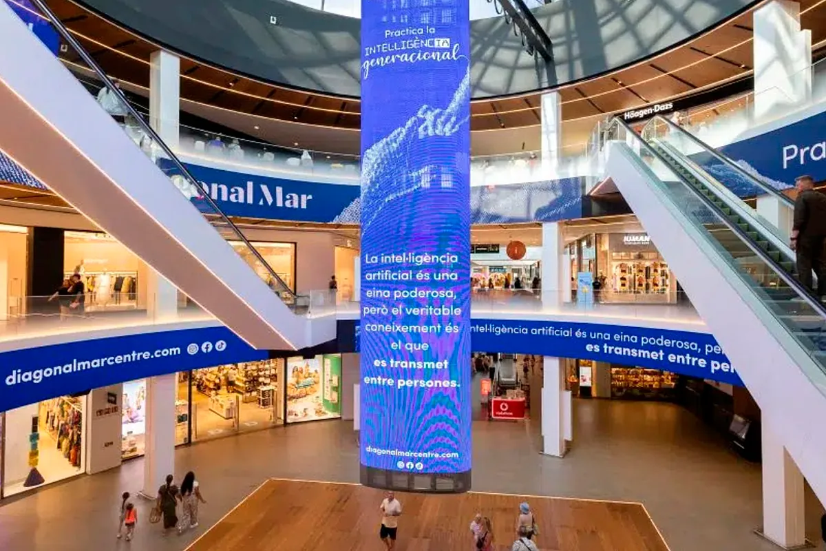 DWS pone a la venta el centro comercial Diagonal Mar