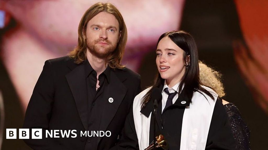 Finneas y otros teloneros de Ed Sheeran abandonan la gira en apoyo al rapero Macklemore, excluido por hacer comentarios sobre Palestina