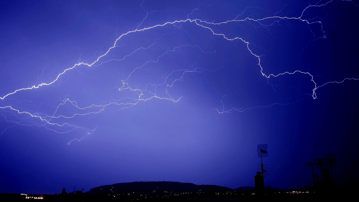 Avisos ante las tormentas en Levante y sureste peninsular: un fallecido en Olivella, Barcelona